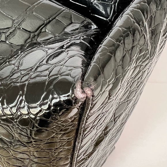 Knomo London Alligator Embossed Shiny Black Tote w Gold Hardware - Picture 7 of 8